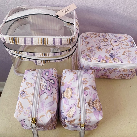 Victoria’s Secret Lilac Paisley 4-Piece Makeup Bag - Picture 7 of 9